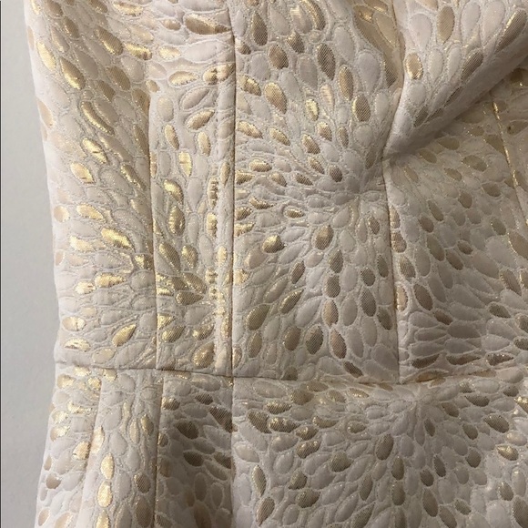 Chic dress - Picture 4 of 4